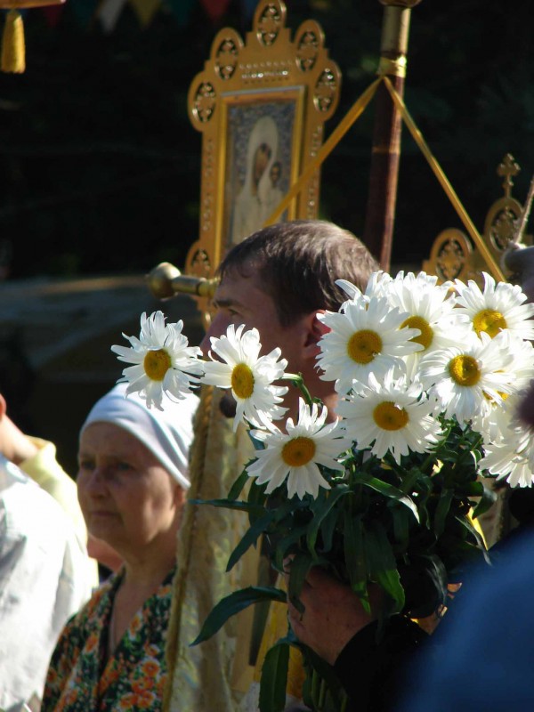 8 июля 2013 года Крестный ход и молебен святым благоверным князю Петру и княгине Февронии, Муромским Чудотворцам