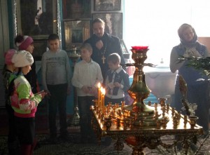 участники музыкального кружка при храме Петра и Павла пос.Октябрьский посетили Свято-Казанский храм